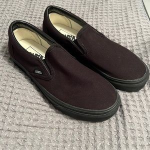 All Black slip on vans